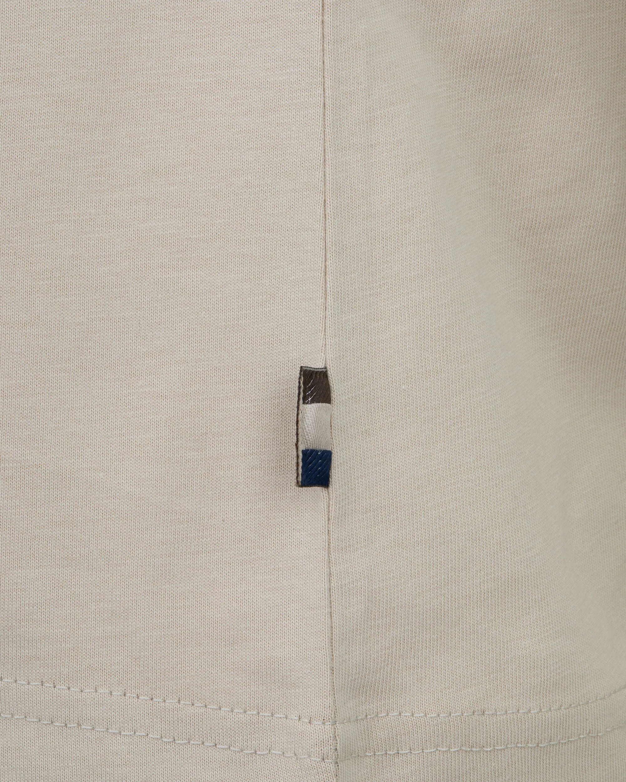 BADGE T-SHIRT - Image 4