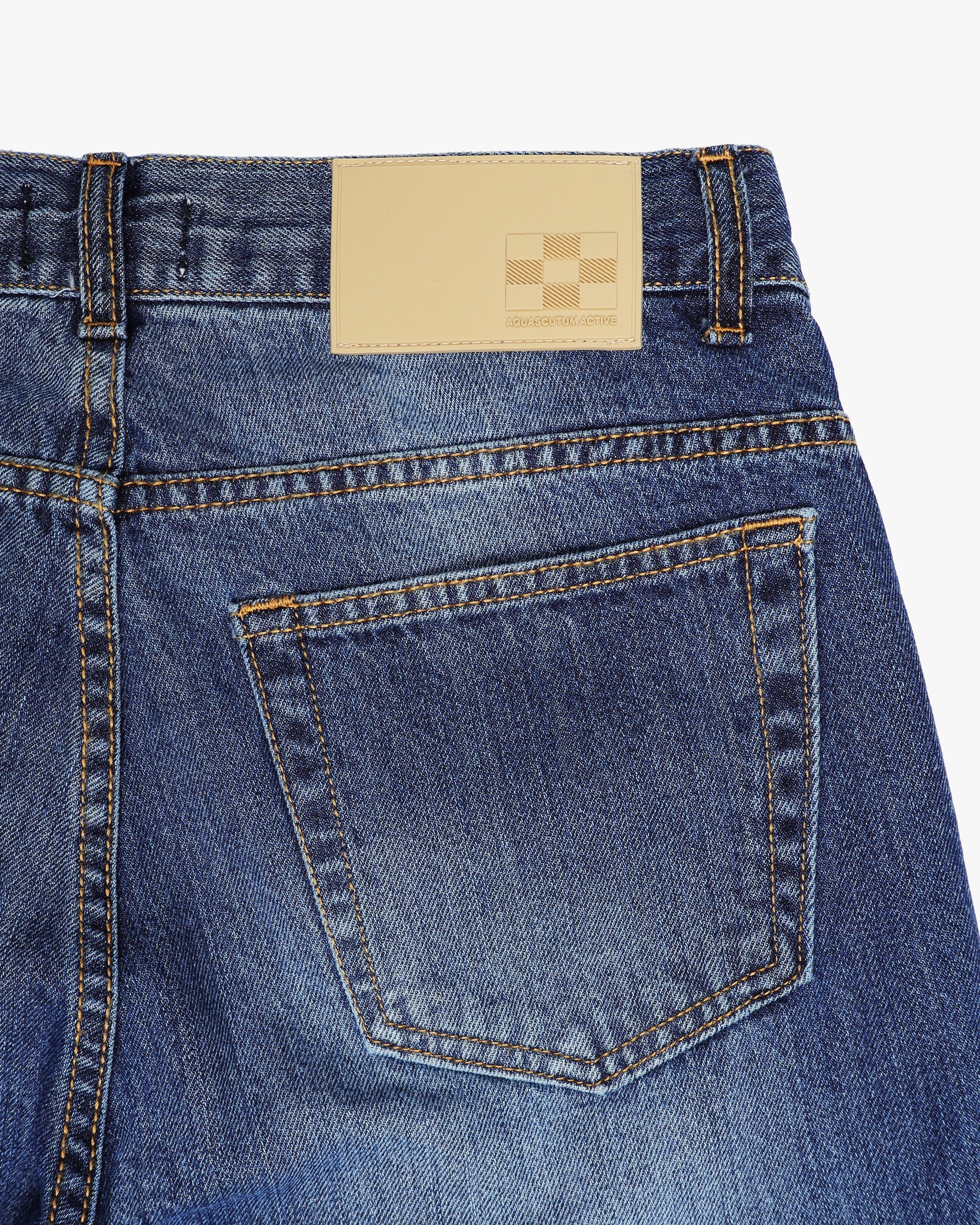 ICONIC DENIM - Image 4