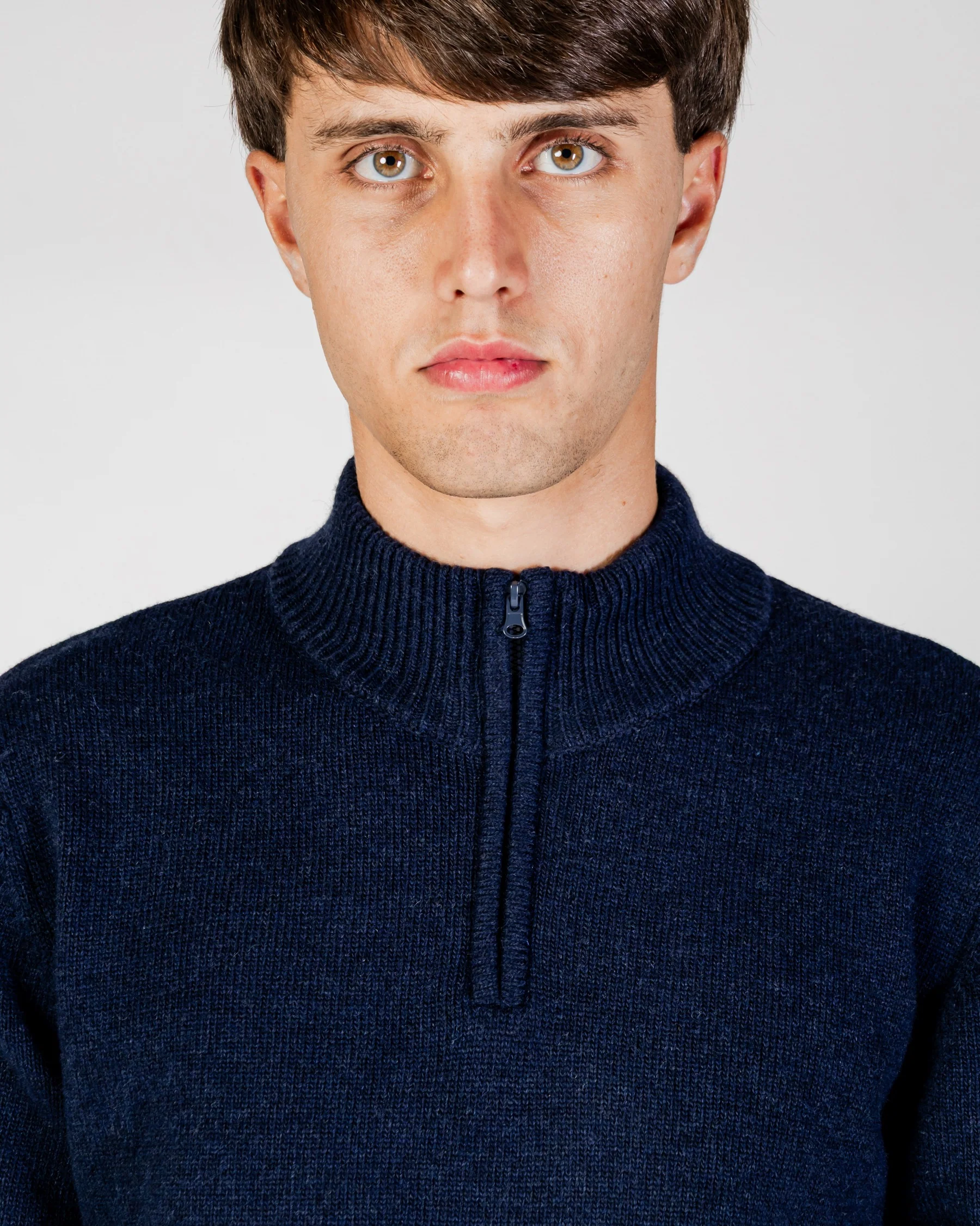 LAMBSWOOL 1/4 ZIPPED  KNIT - Image 4