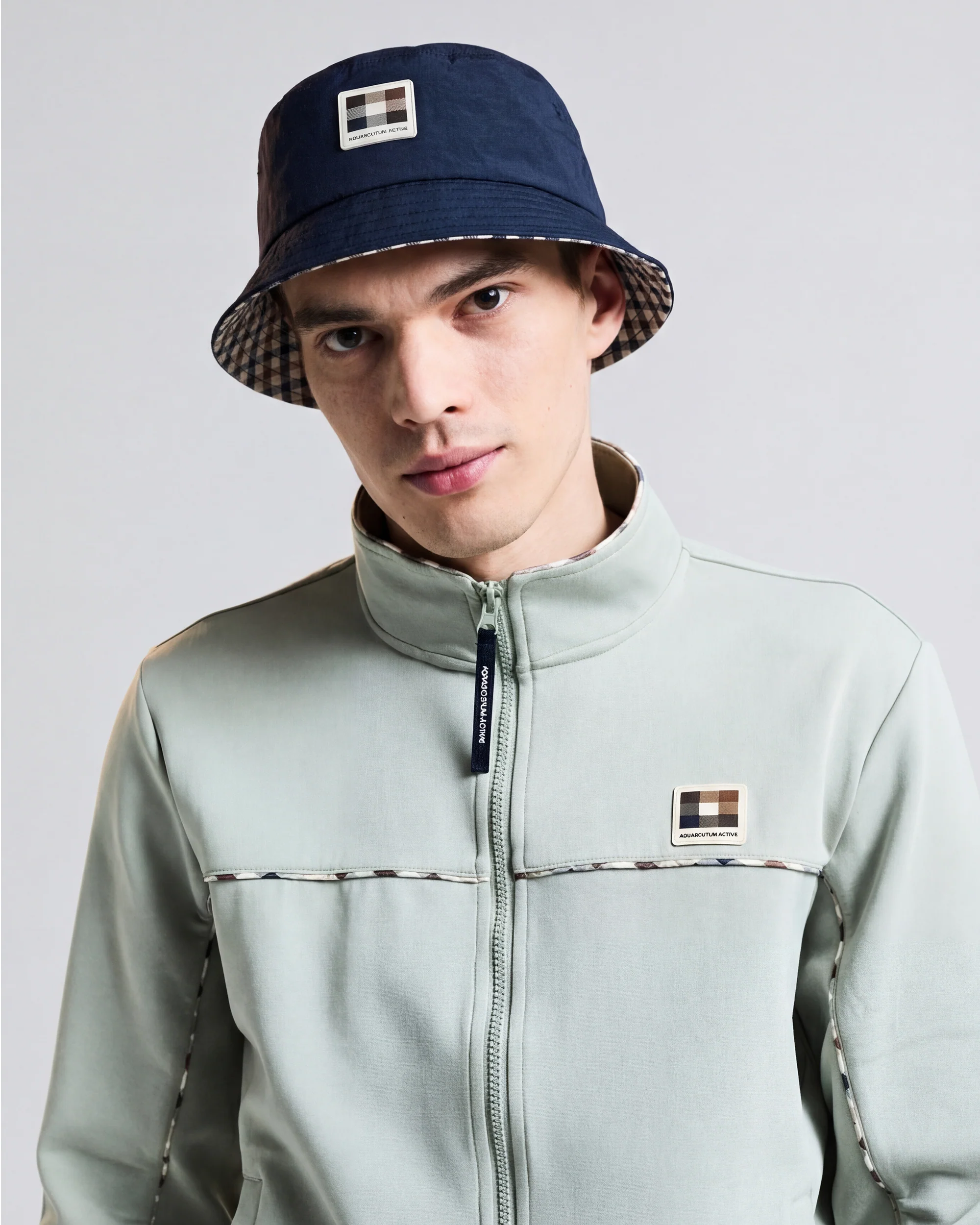 LAMINA BADGE BUCKET CAP - Image 2