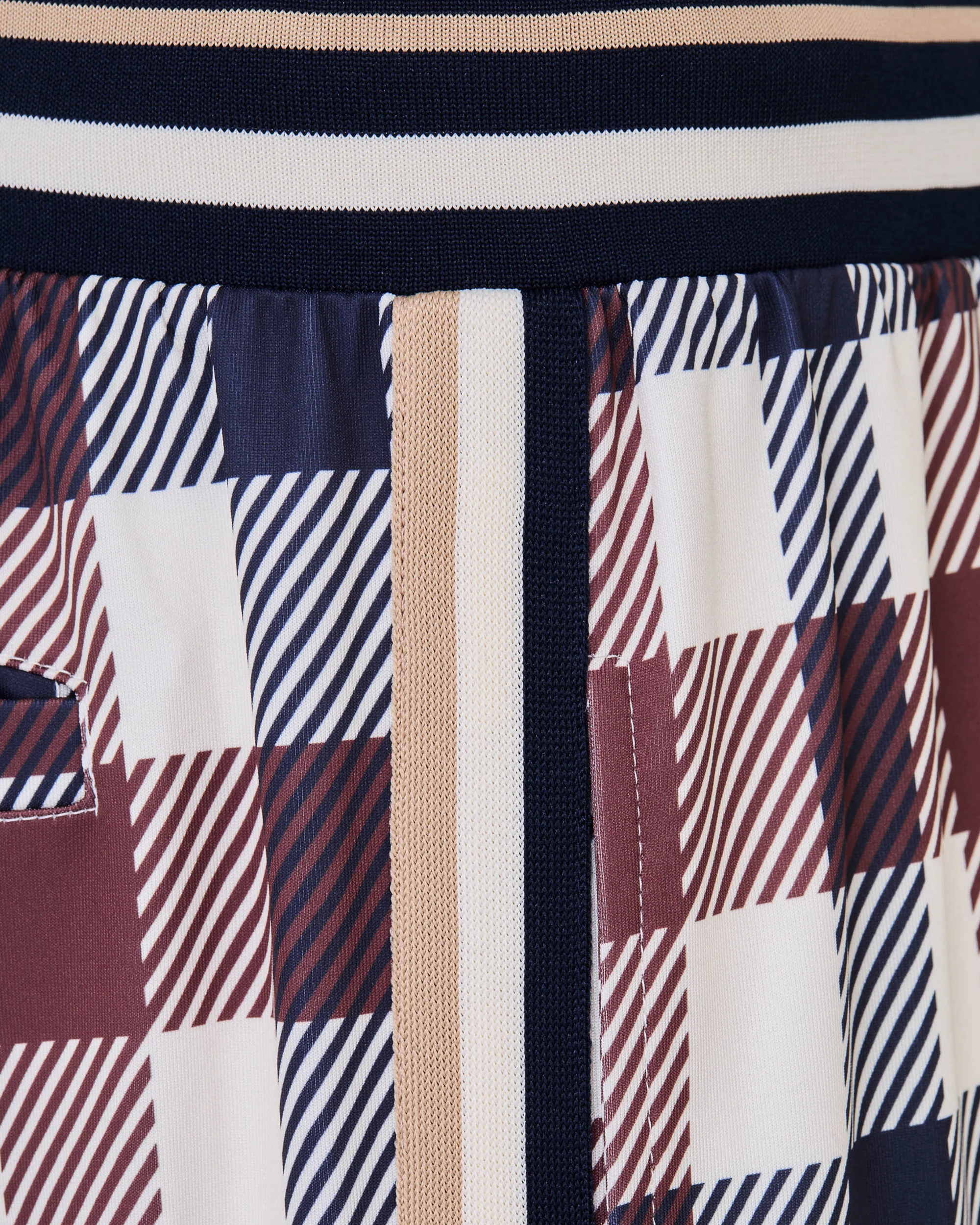 PERFORMANCE TRACK PANT - Image 4